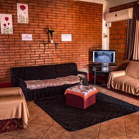 Iguazu Alojamiento "La Casa" Villa Puerto Iguazu Ngoại thất bức ảnh