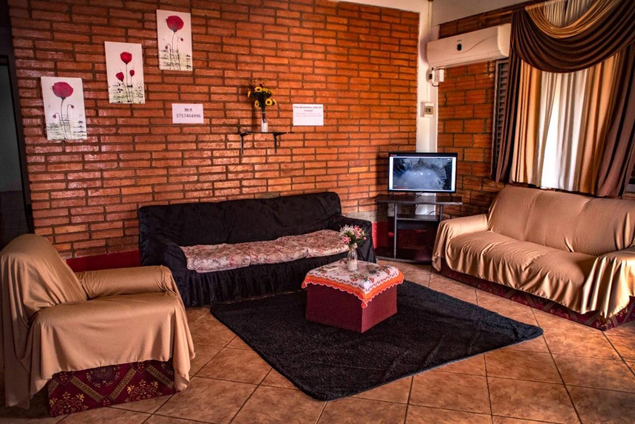 Iguazu Alojamiento "La Casa" Puerto Iguazu Ngoại thất bức ảnh