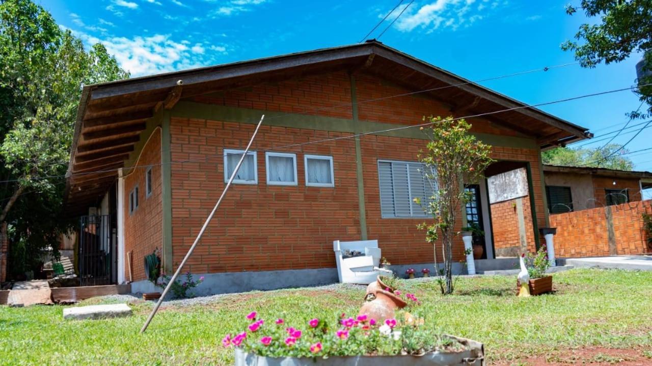 Iguazu Alojamiento "La Casa" Puerto Iguazu Ngoại thất bức ảnh